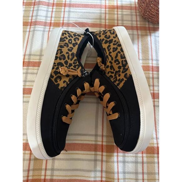 NEW Size 4 Girls Cheetah Shoes - Picture 4 of 7